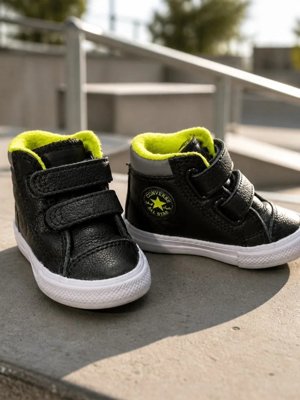 Converse Kids Black High-Top Sneakers with Neon Green Lining Sz 4C